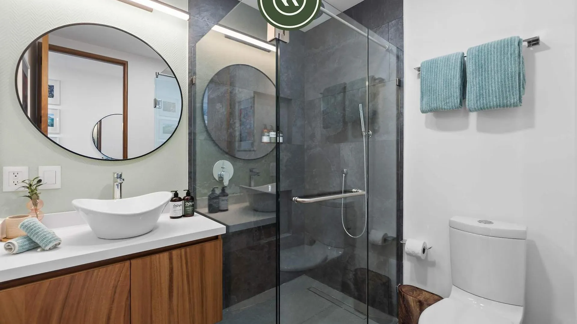 Boho 2 Bedroom Condo - Dowtown - Rooftop Pool - Jacuzzi Puerto Vallarta 0*,  Mexiko