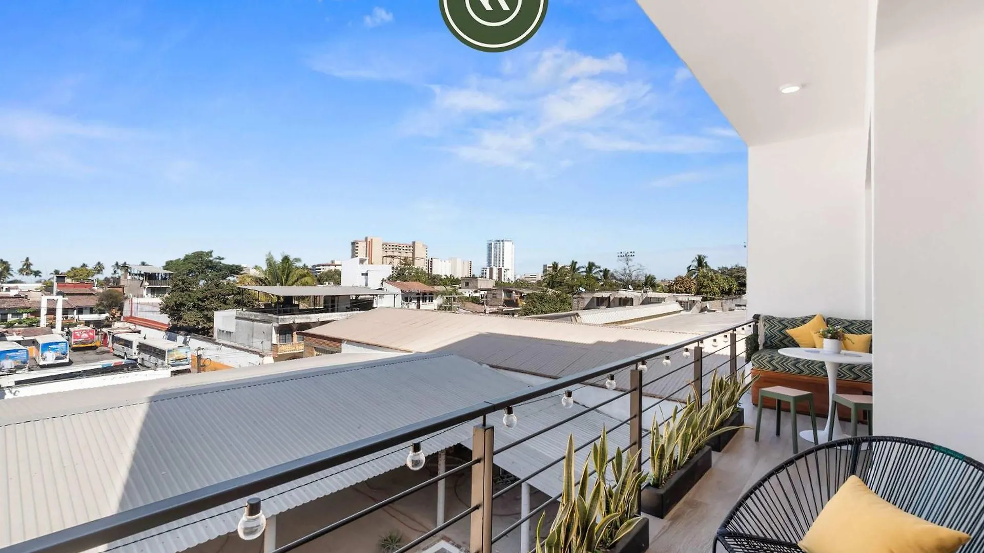 Boho 2 Bedroom Condo - Dowtown - Rooftop Pool - Jacuzzi Puerto Vallarta