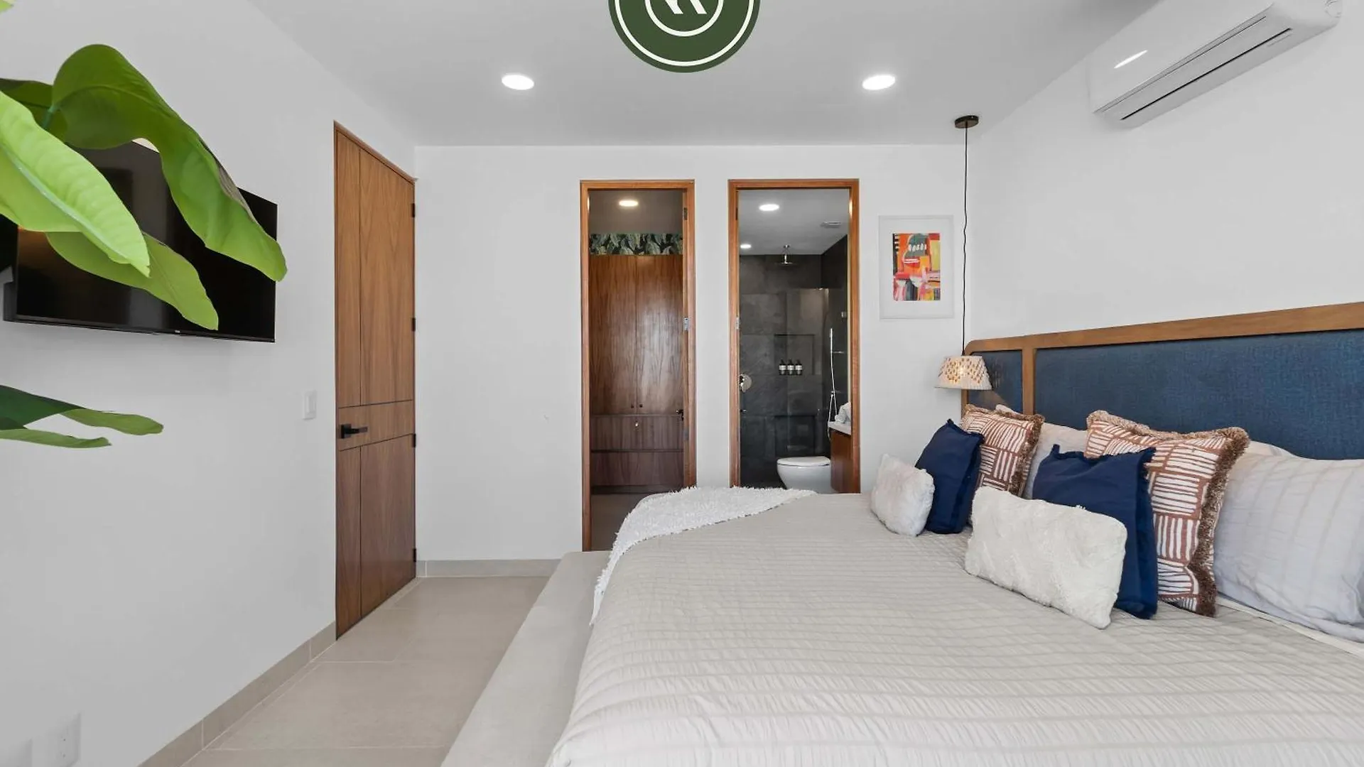 Boho 2 Bedroom Condo - Dowtown - Rooftop Pool - Jacuzzi Puerto Vallarta 0*,  Mexiko