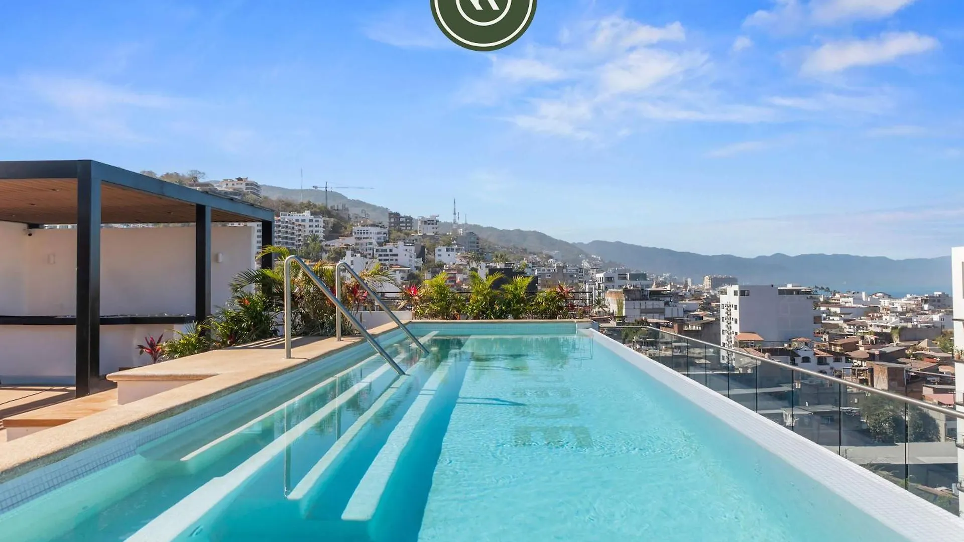 Apartment Boho 2 Bedroom Condo - Dowtown - Rooftop Pool - Jacuzzi Puerto Vallarta