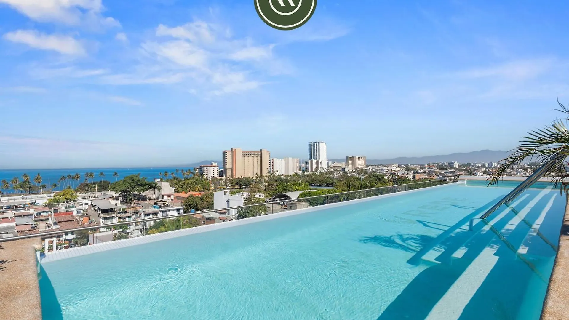 Boho 2 Bedroom Condo - Dowtown - Rooftop Pool - Jacuzzi Puerto Vallarta Apartment